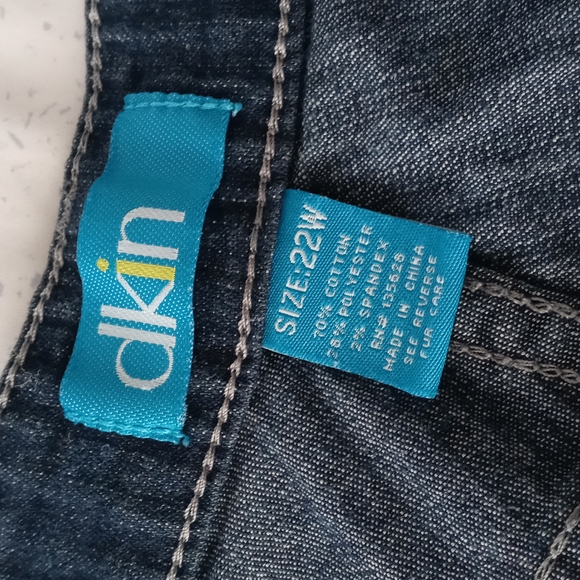 Womens Denim Shorts dkin 22W - Picture 3 of 12